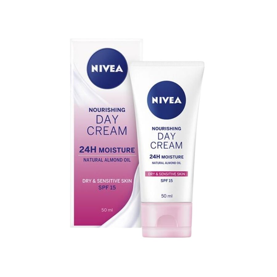 Nivea Nourishing Day Moisturising Cream SPF15 